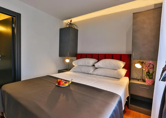 Hotel M