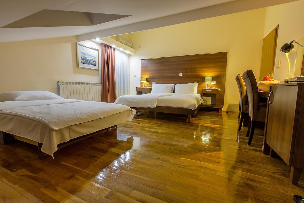 Hotel M 3*
