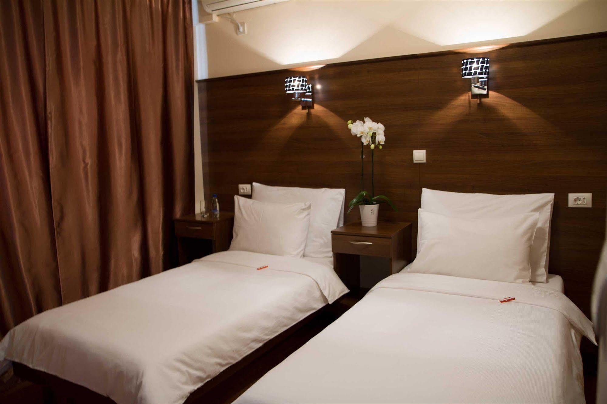 Hotel M