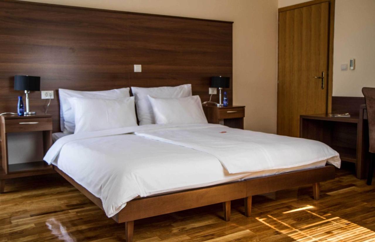 M Hotel 3*